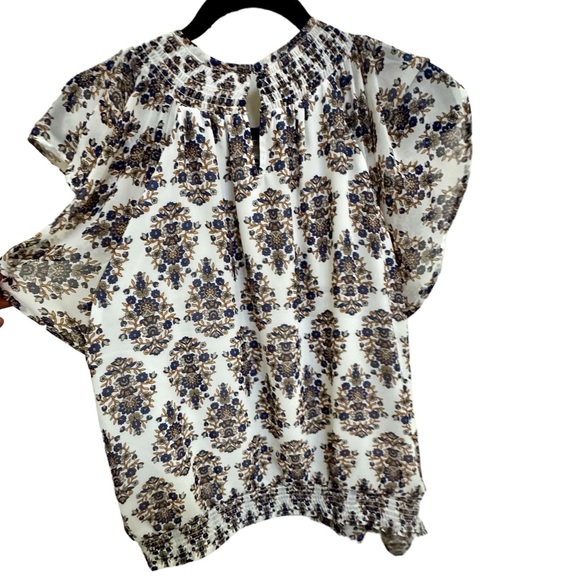 Express Floral Paisley Sleeveless Blouse with Pleated Neckline - Picture 3 of 8